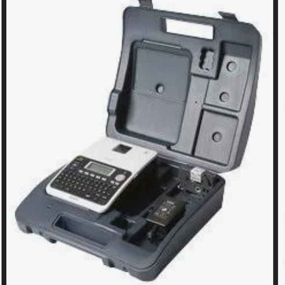 NEW Brother P-Touch PT-2030VP Deluxe Desktop Label Maker & Carrying Case - Picture 13 of 16